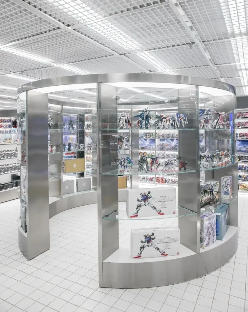 X11 Flagship Store 4